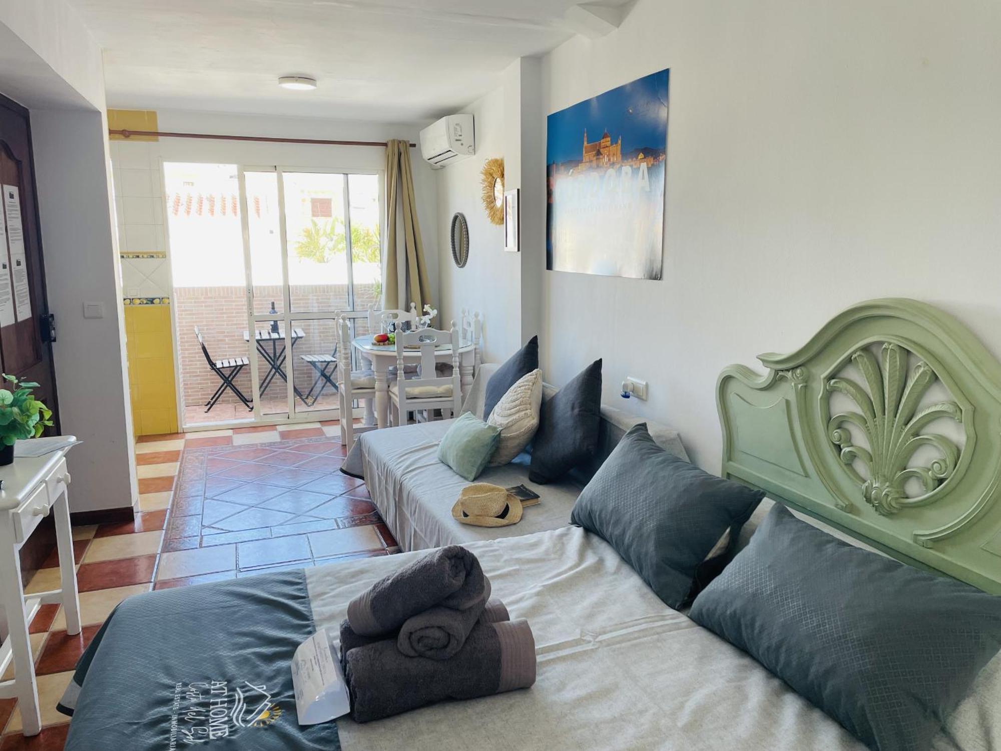 Estudio Jimena Cordoba En El Centro De Nerja Exterior foto